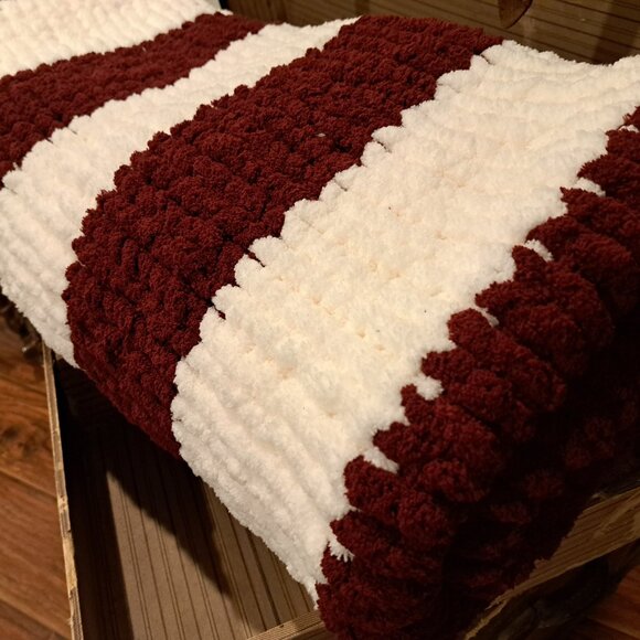 Handmade chenille blanket - Picture 7 of 14